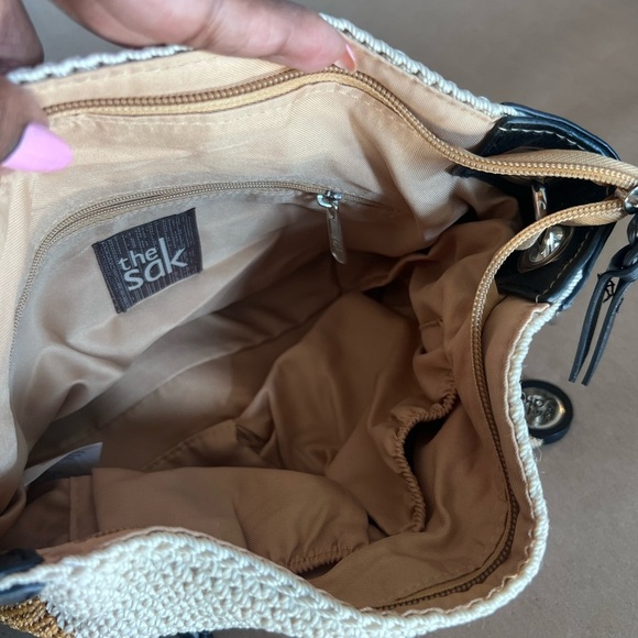 The Sak Black Tan Cream Vertical Stripes Crochet Small Shoulder Bag Zip Closure - Picture 5 of 10